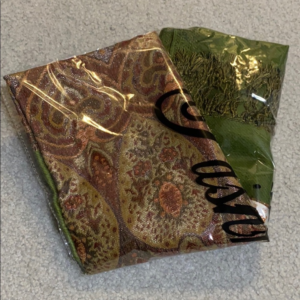 Pashmina shawl